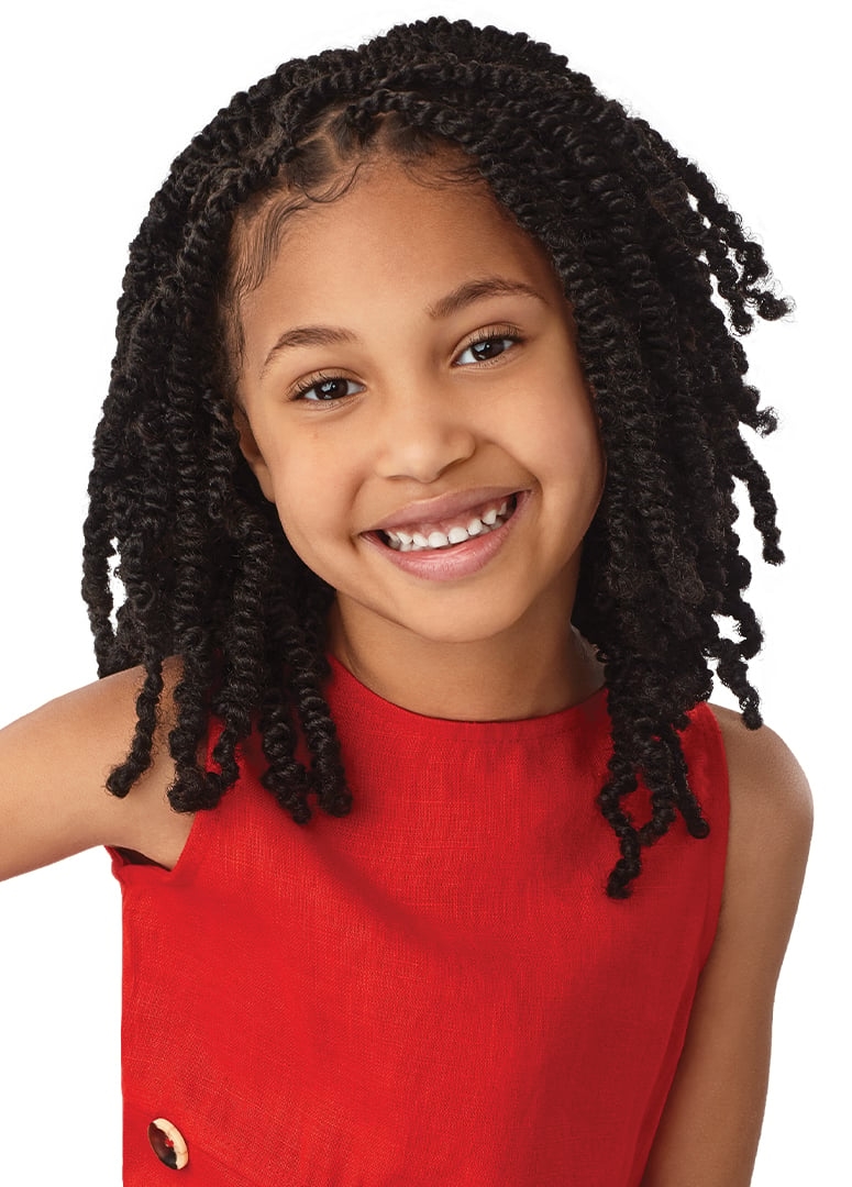 Outre Lil looks wavy bomb twist 8